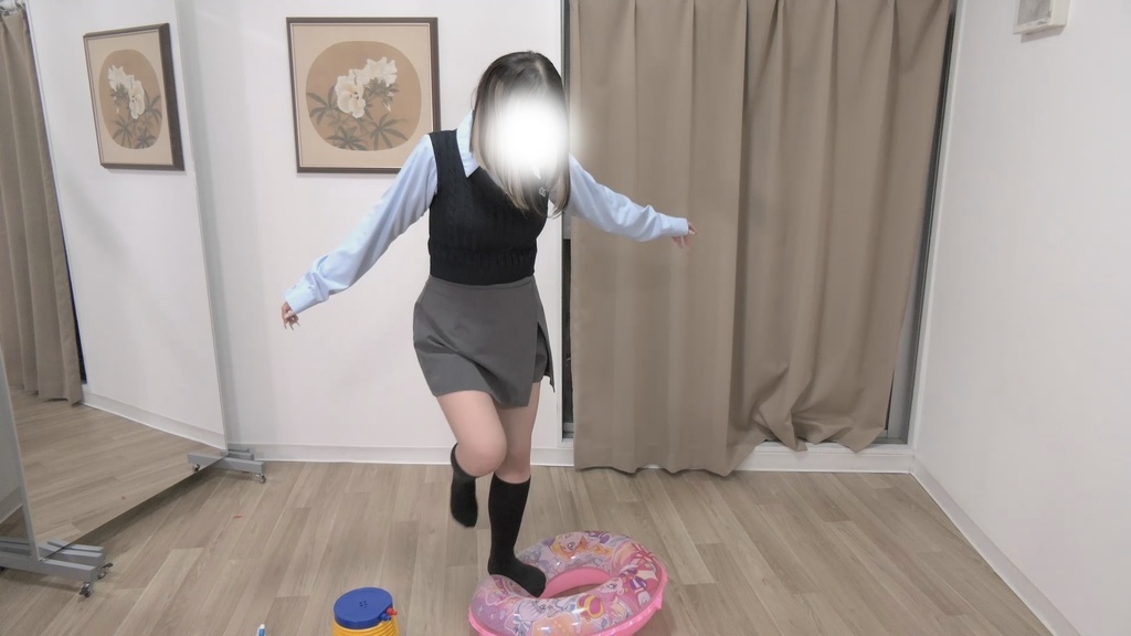 #82 年始め！ めいさんの浮き輪クラッシュ