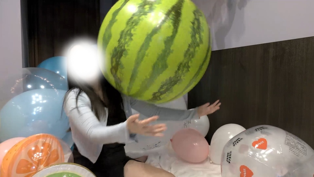 #117 まりなさんのビーチボール膨らまし5個