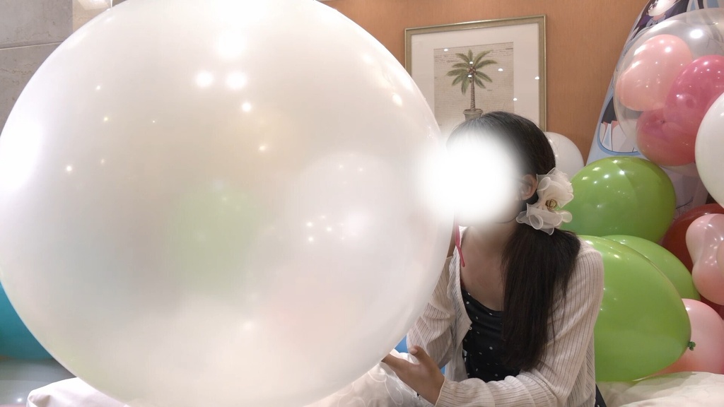 #143 まゆさんの巨大風船膨らまし