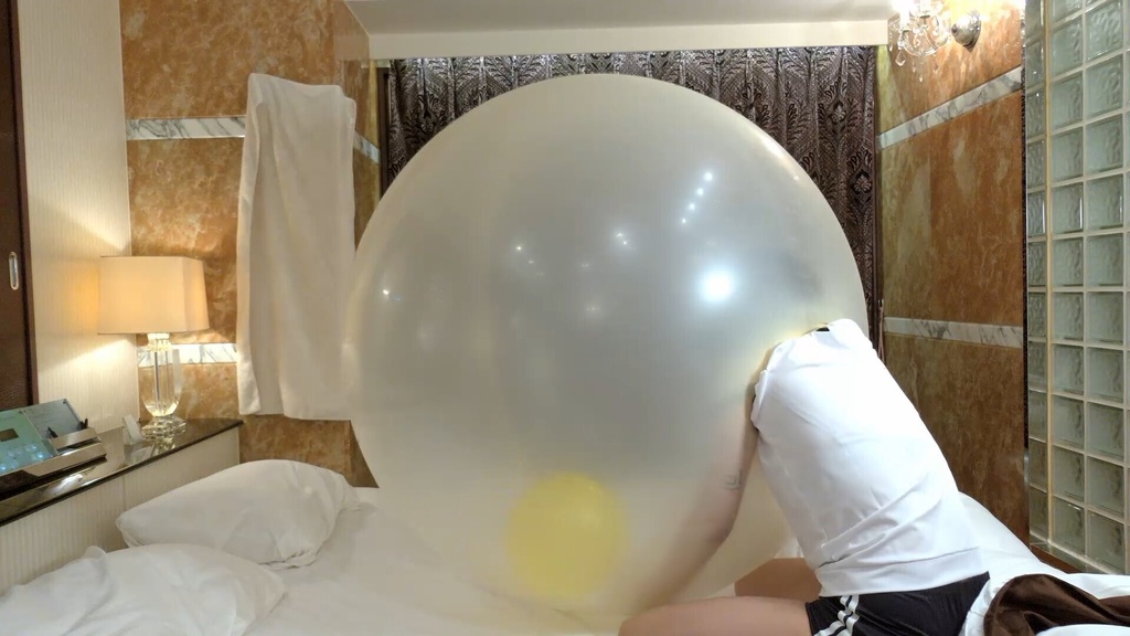 #180 風船人間ちなつさん【自撮り動画あり】