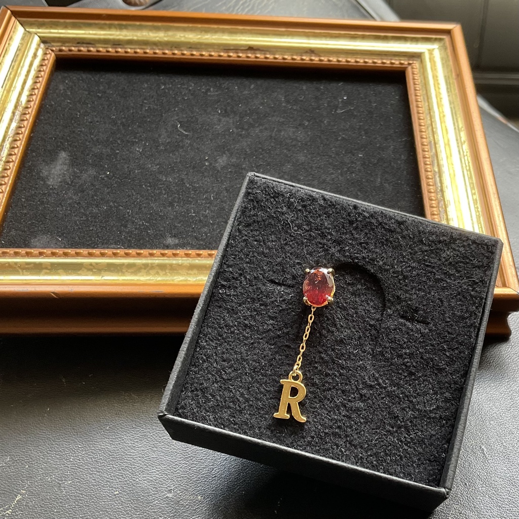 ロナルドスタッズピアス(片耳用)