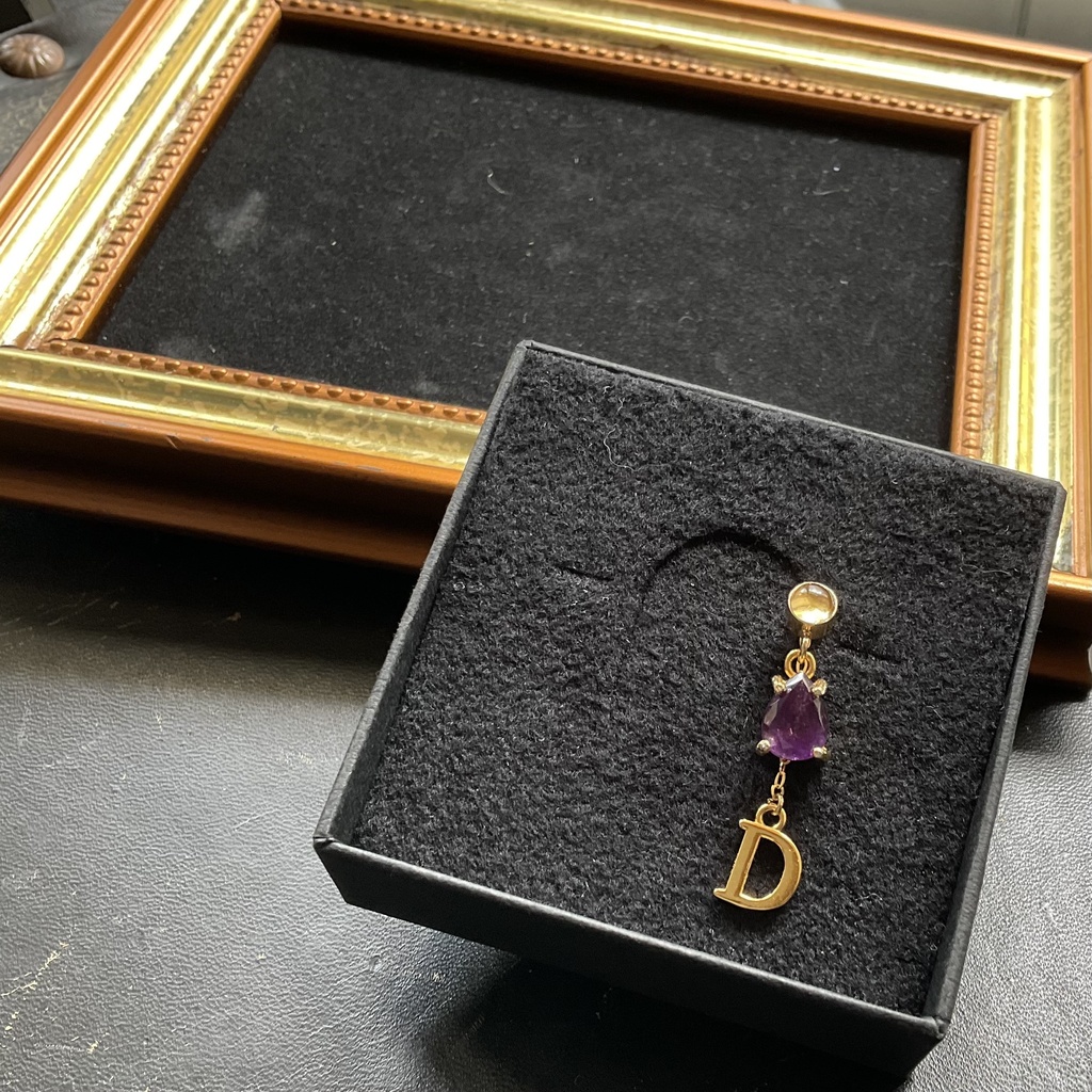 イニシャルチャームD