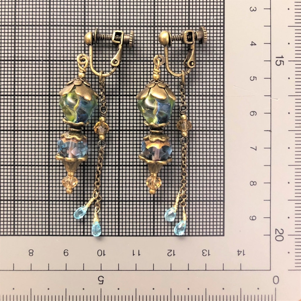 天津水(あまつみず)の耳飾り