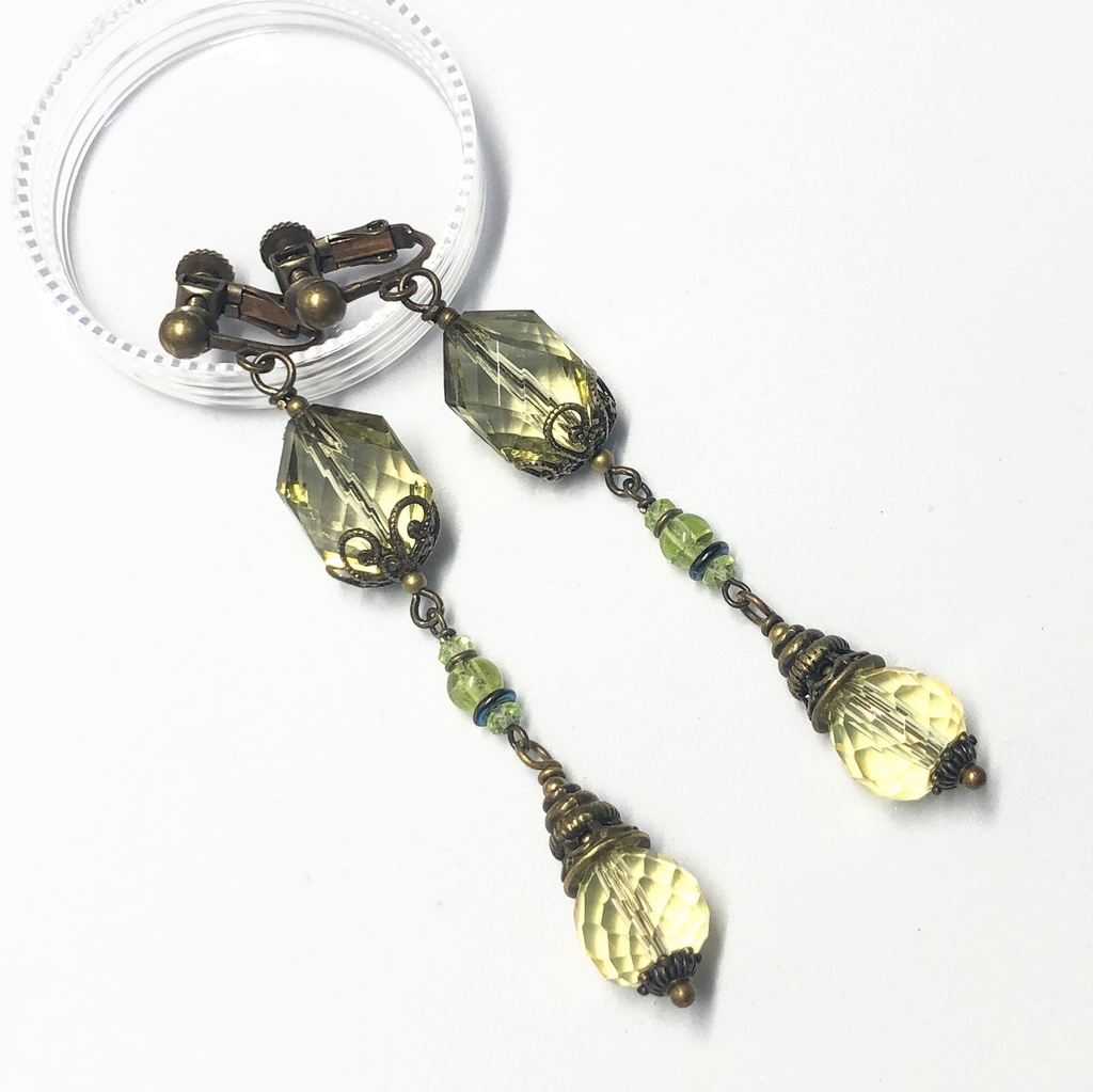 メドヴーハの耳飾り