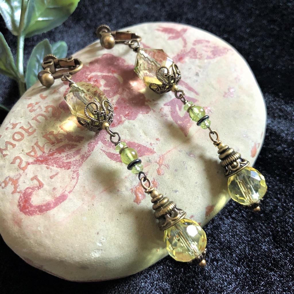 メドヴーハの耳飾り