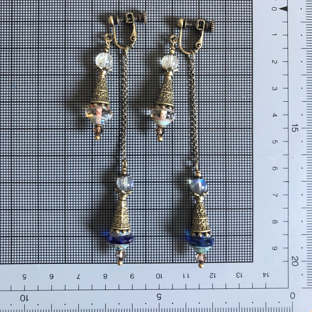 月蝕を纏う耳飾り