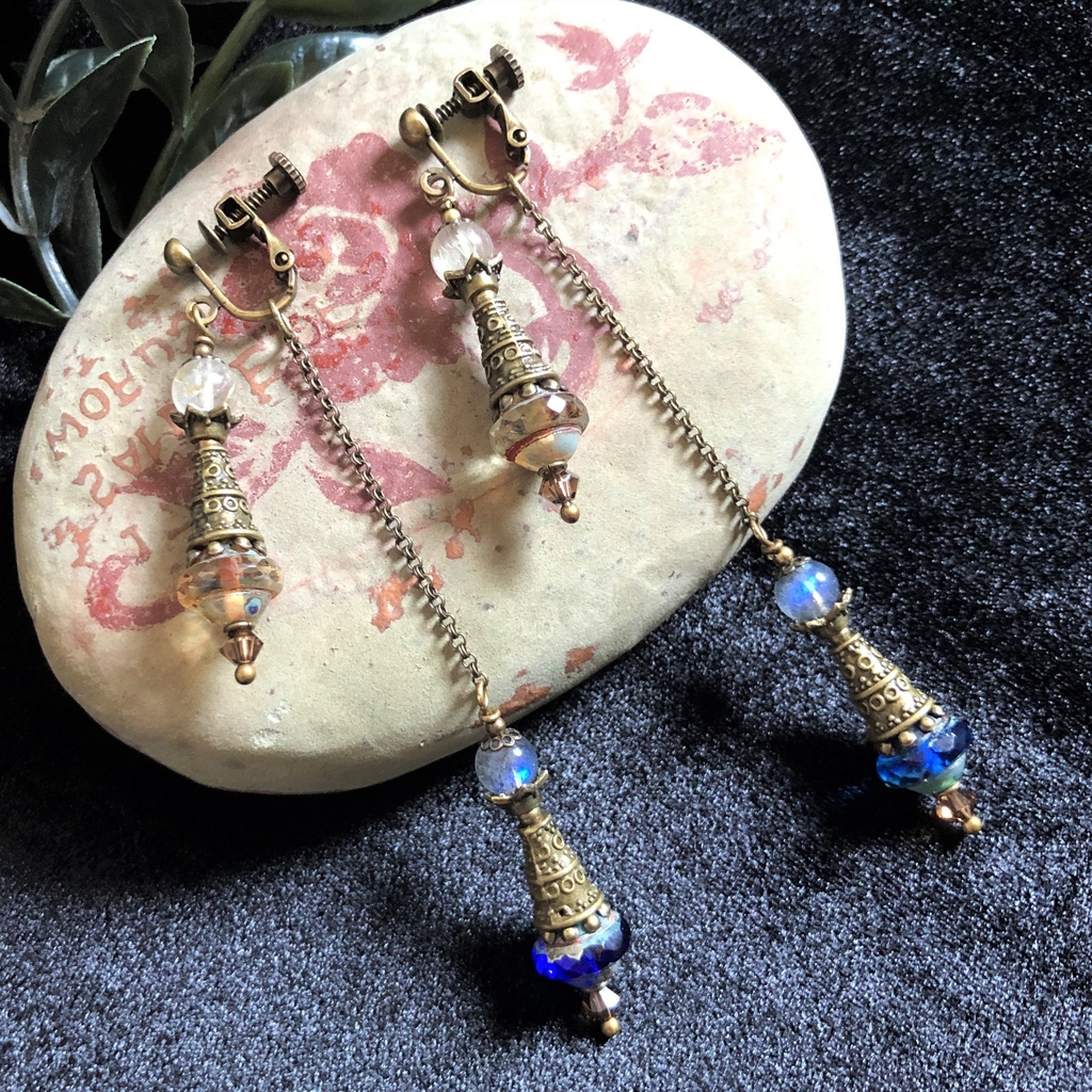 月蝕を纏う耳飾り