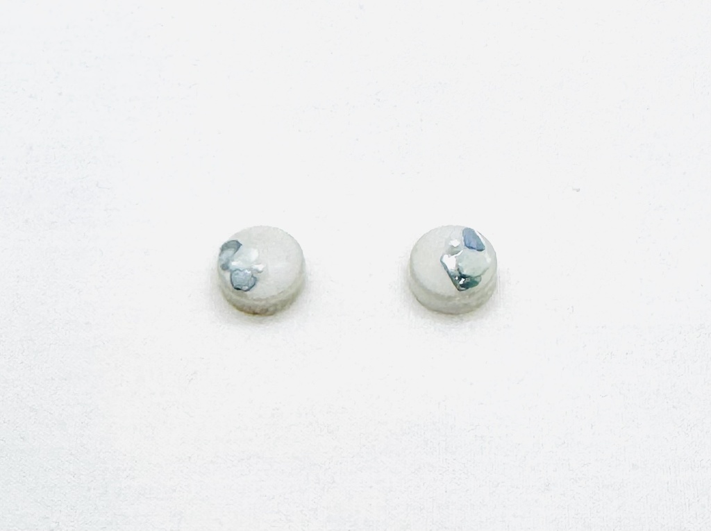 【五条悟イメージ】美濃焼タイルのピアス