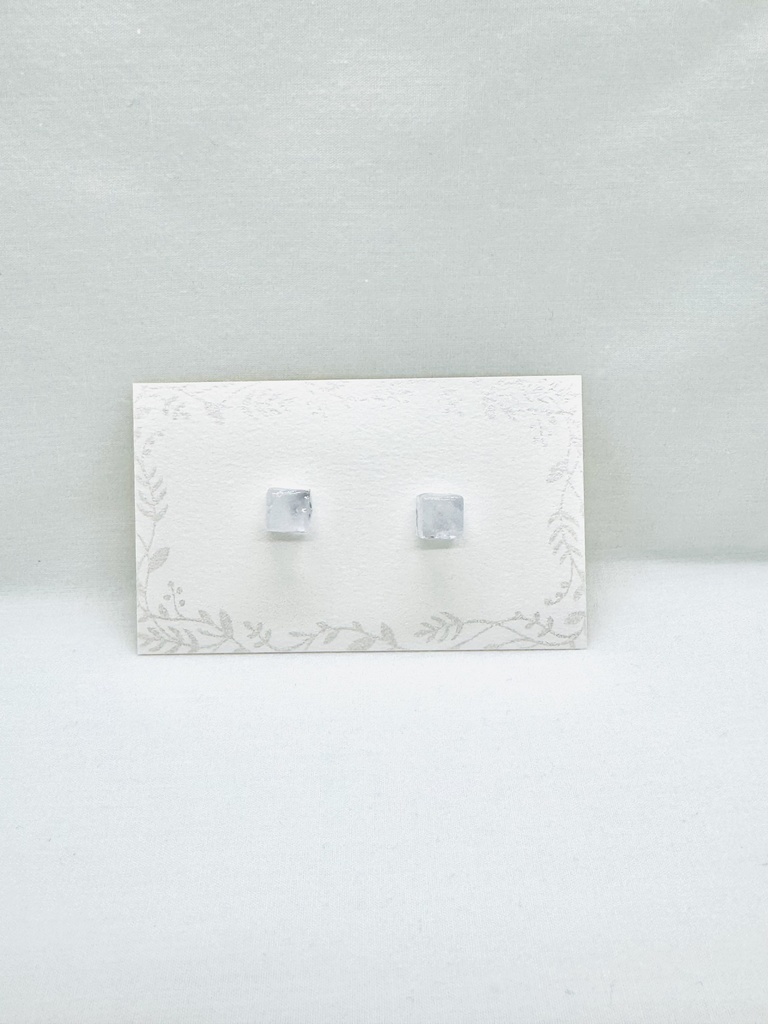 氷のピアス