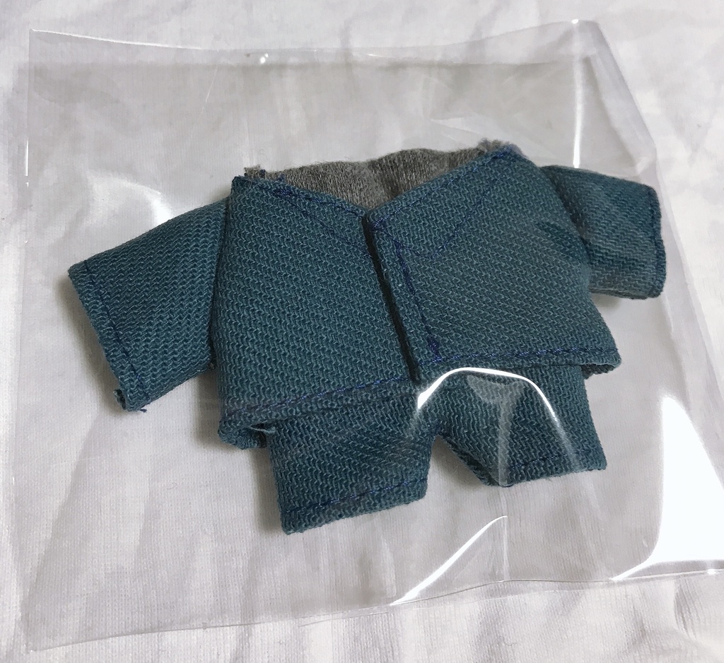 10センチぬい ぬい服 ジャケット風上着 ズボン インナー 3点セット♪