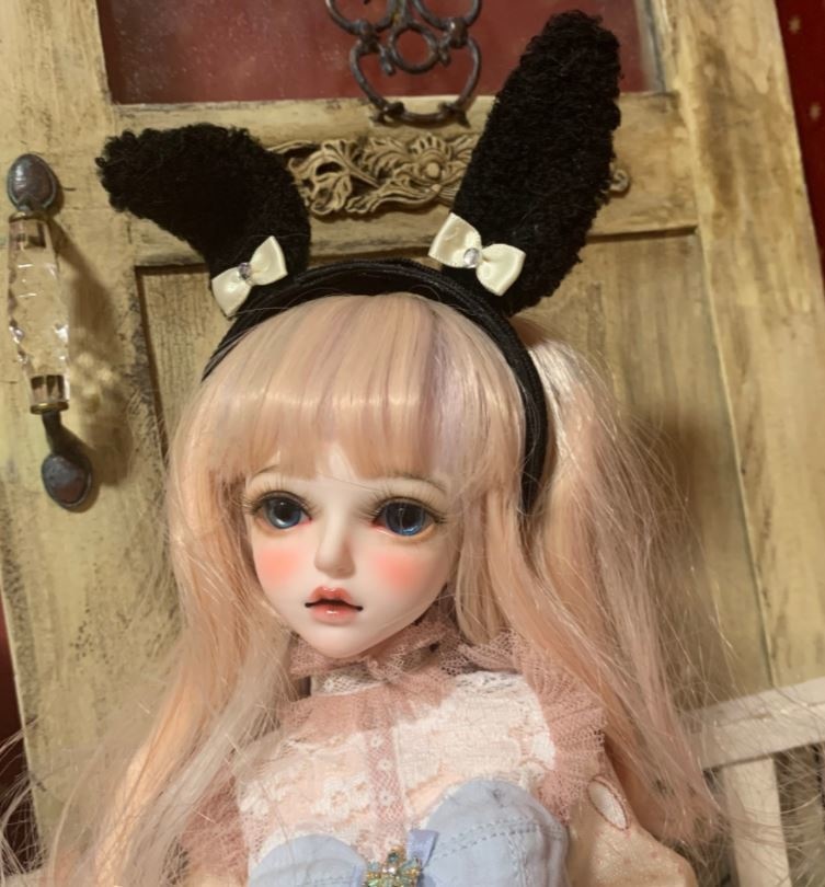 ケモ耳カチューシャ　「白いリボンの黒うさぎ」