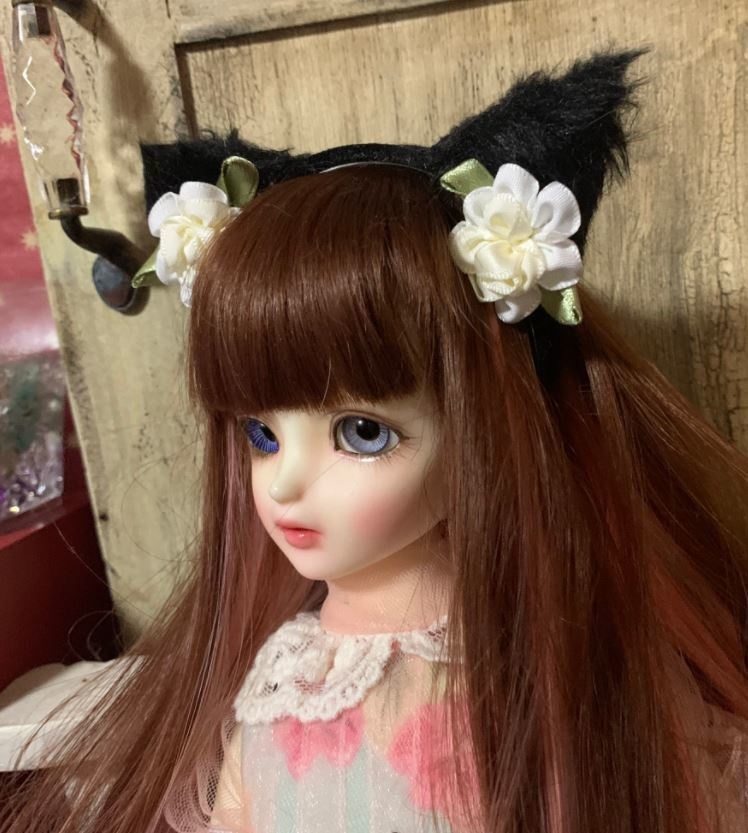 けも耳カチューシャ猫型　黒猫と白い薔薇