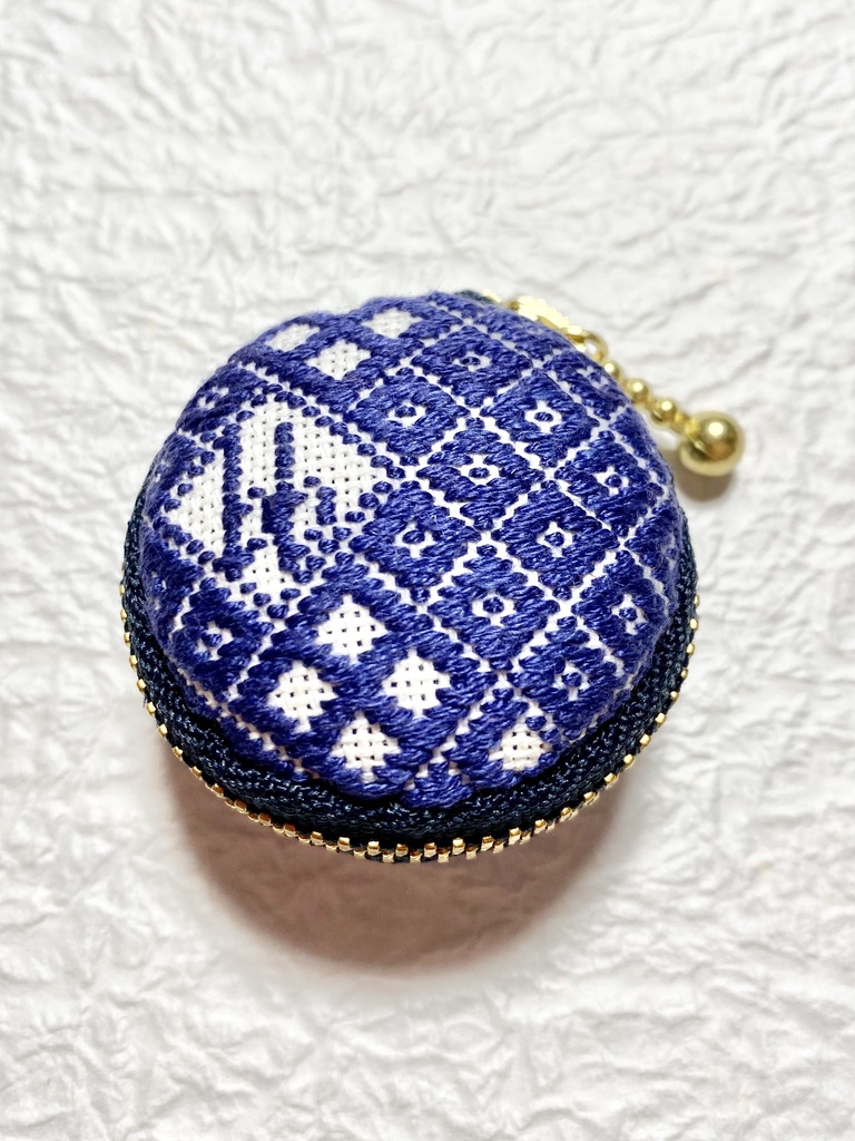 アイナナ 和泉一織 イメージ こぎん刺し風マカロンポーチ Momo Mo Booth