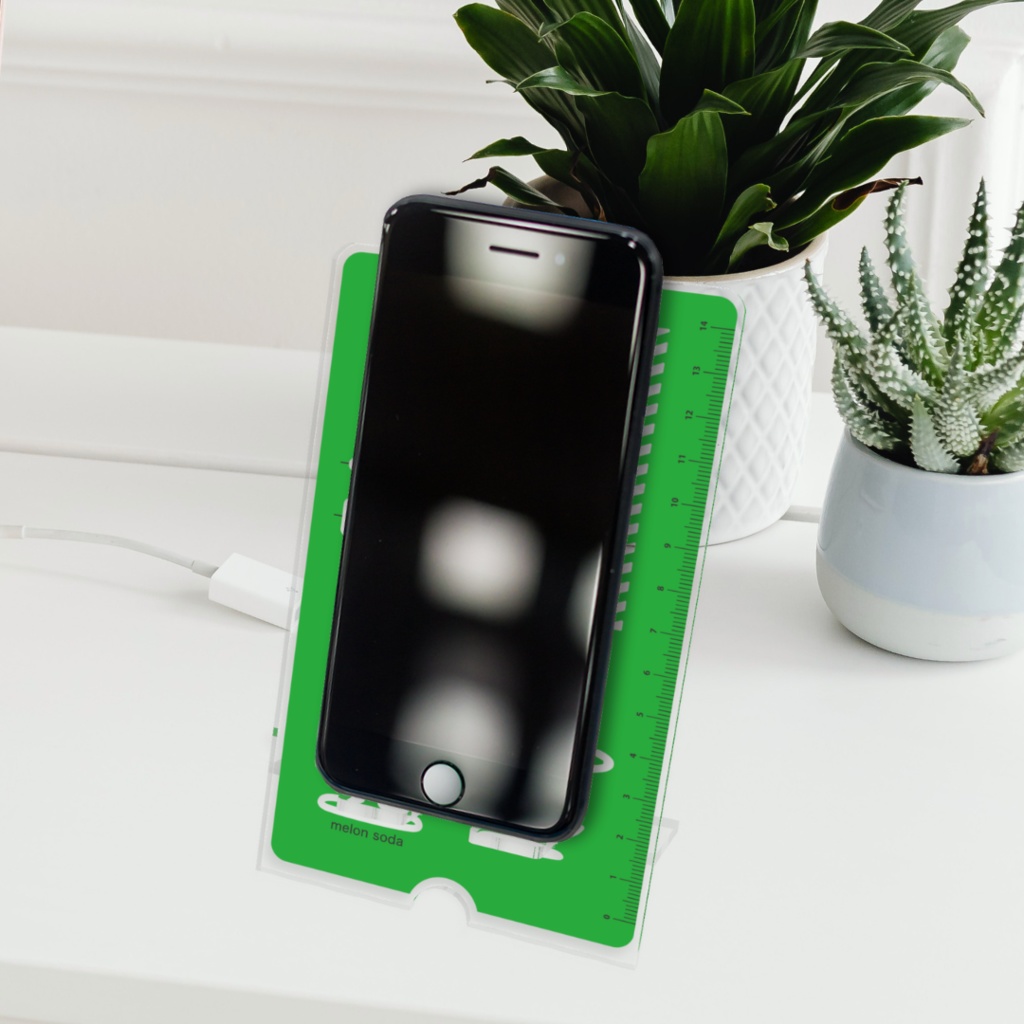 テンプレート風スマホスタンド(メロンソーダ)