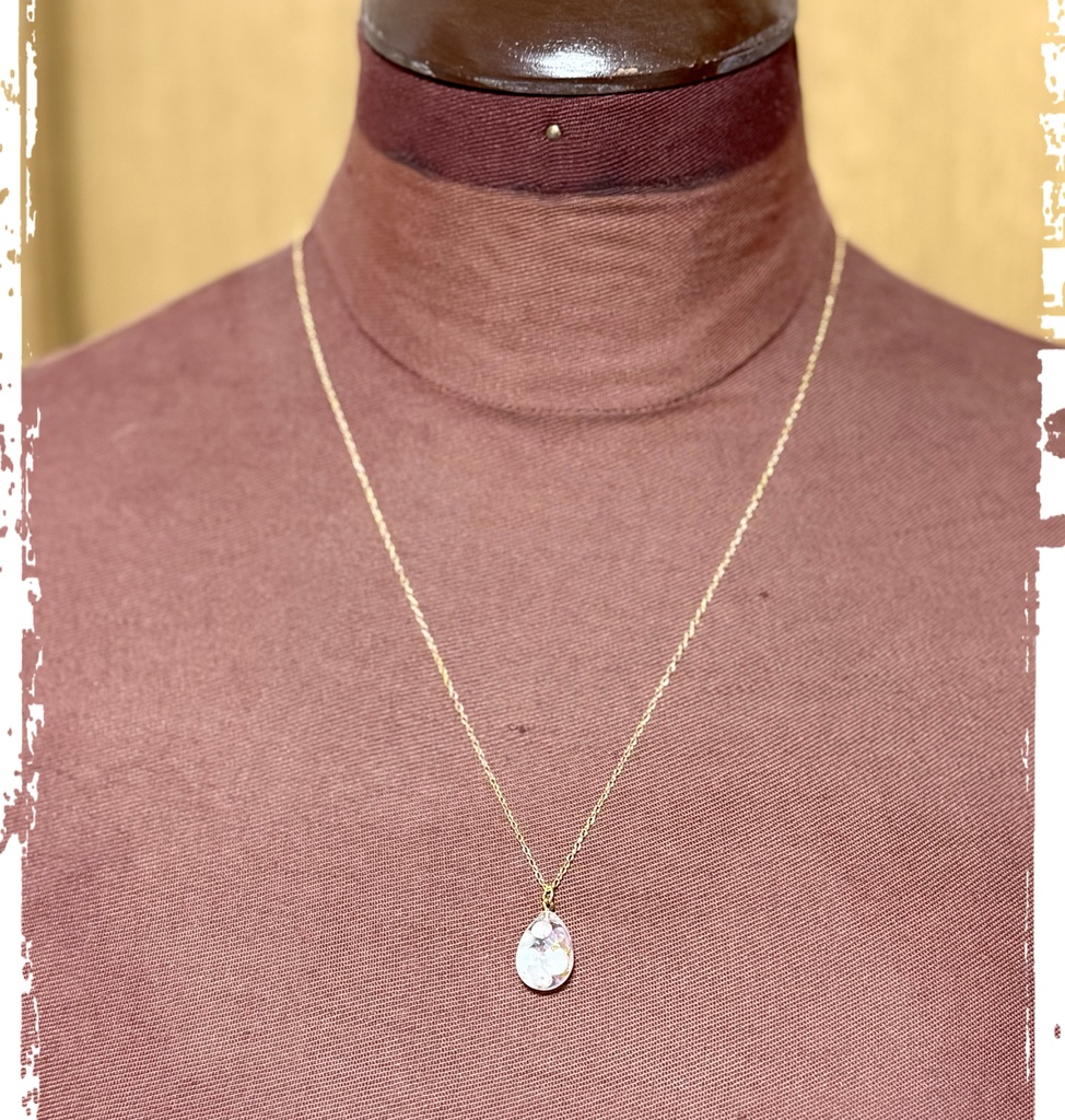 ティアストーンネックレス