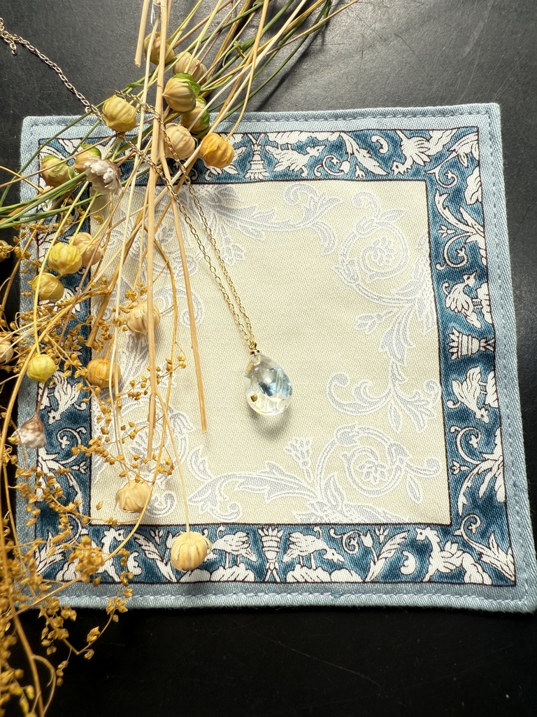 ティアストーンネックレス