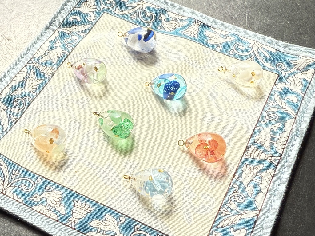 ティアストーンネックレス