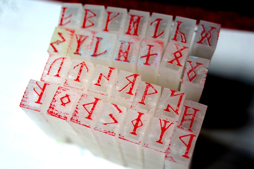ルーン文字 活版印刷 活字サイズ スタンプ
