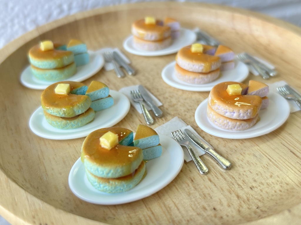 推しカラーパンケーキ（青・紫）