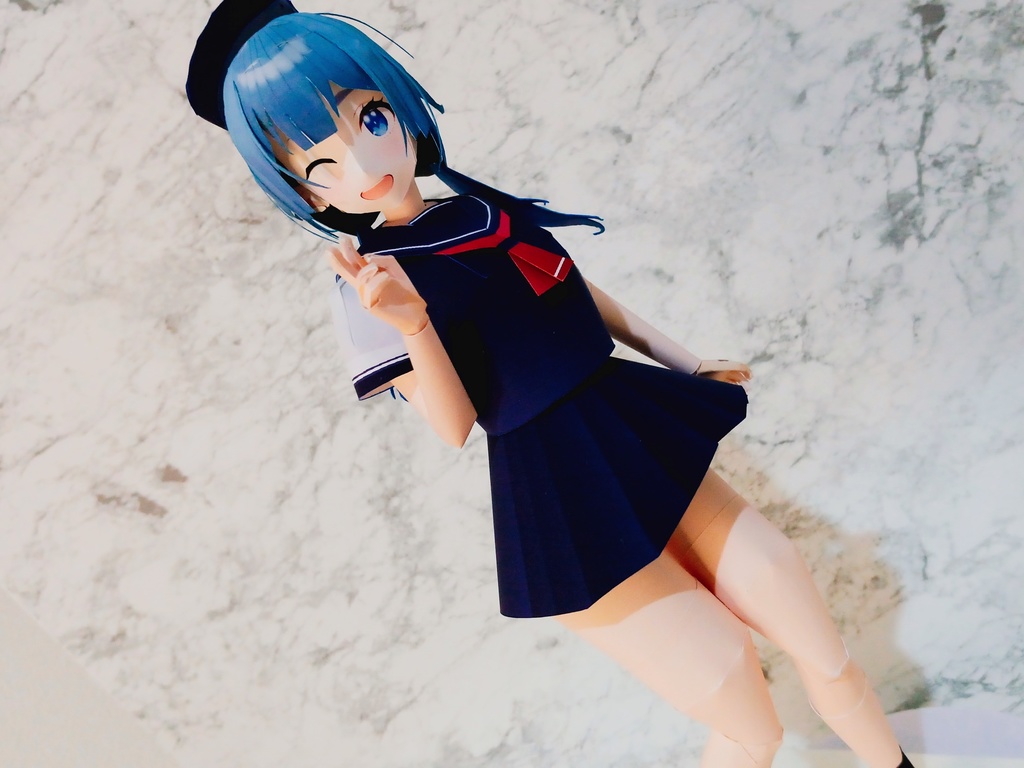 ペーパークラフト【無料DL】オリジナル美少女フィギュア ベレー帽で決めポーズちゃん