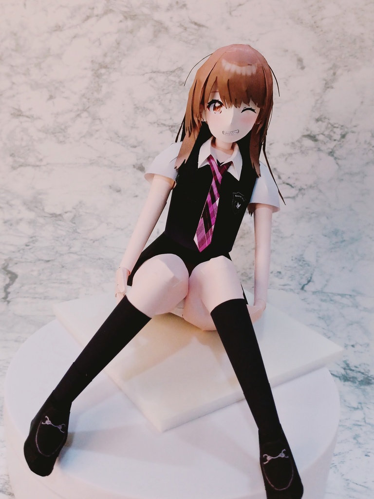 【展開図】いたずら笑顔体育座りちゃん　カスタムペーパーフィギュア　ブレザー半袖 黒