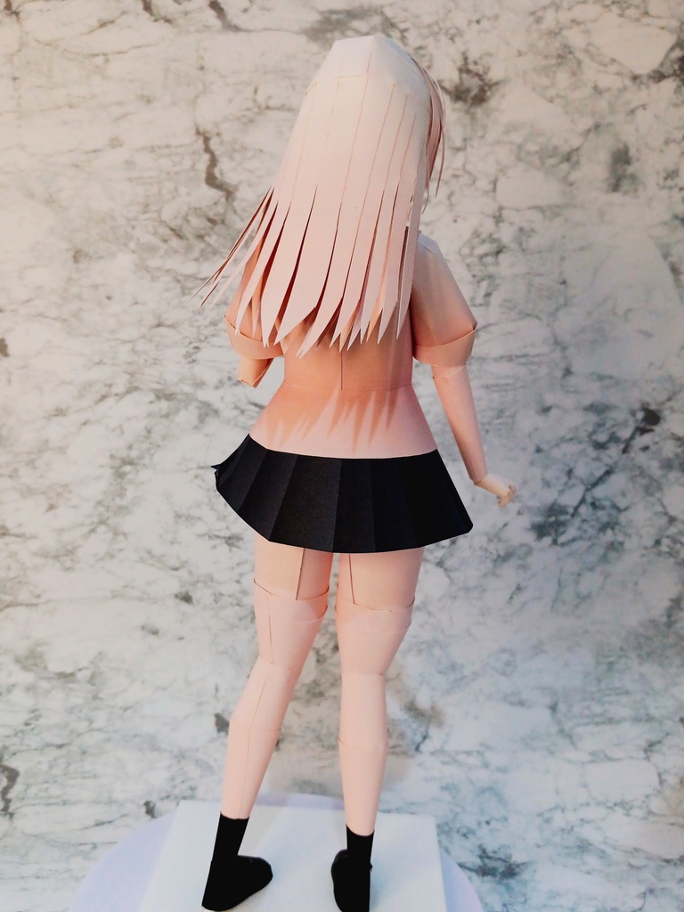 ペーパークラフト【無料DL】オリジナル美少女フィギュア おこ顔の金髪ガールちゃん