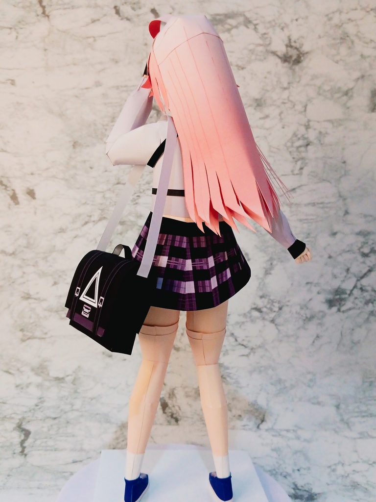 ペーパークラフト【無料DL】小鳥遊ホシノ(ブルーアーカイブ) お顔のみサンプル