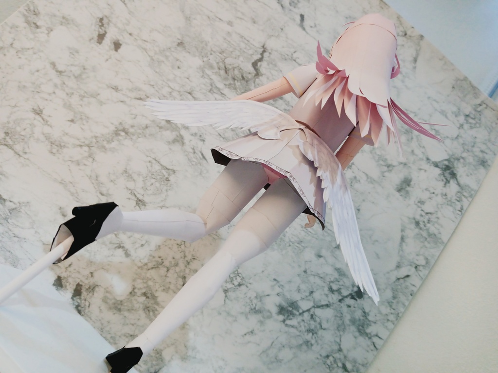 ペーパークラフト【無料DL】聖園ミカ(ブルーアーカイブ)お顔のみサンプル