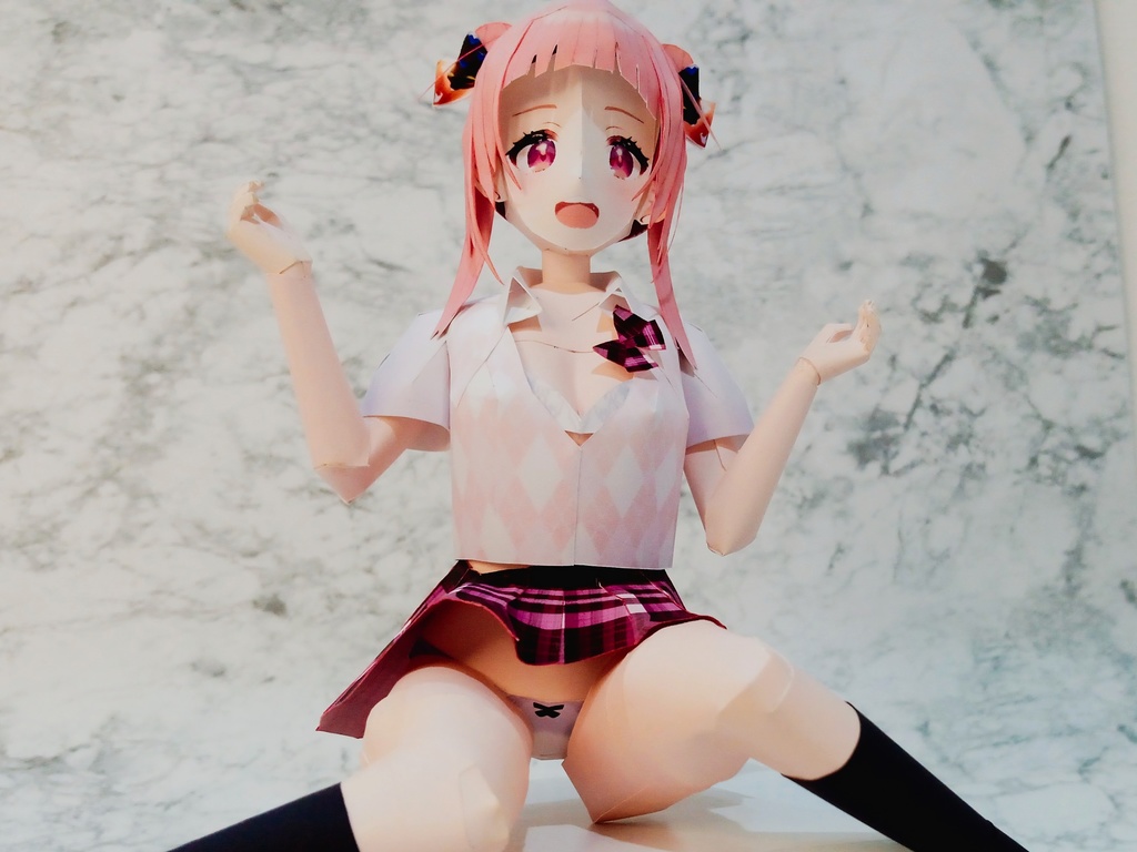 ペーパークラフト【無料DL】オリジナル美少女フィギュア すっ転んだおだんごぱっつん前髪ちゃん