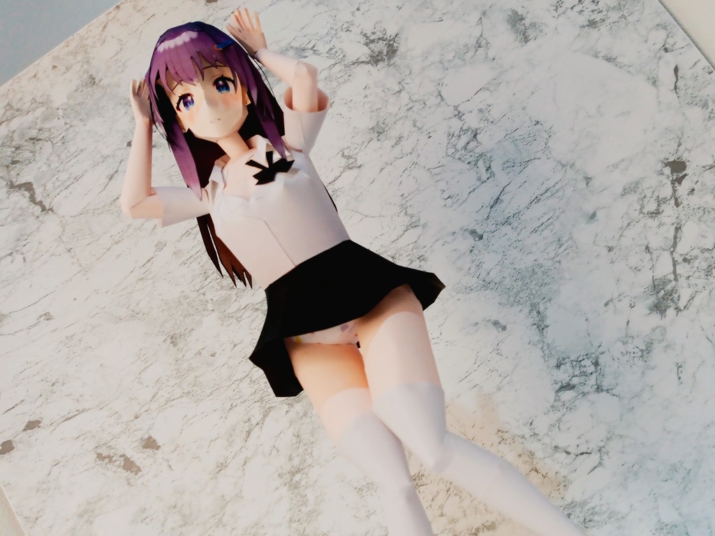 ペーパークラフト【無料DL】オリジナル美少女フィギュア ウサギポーズちゃん