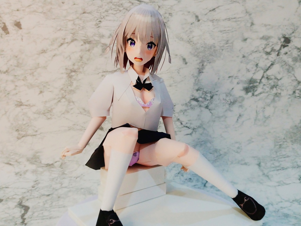 ペーパーフィギュア【無料DL】オリジナル美少女フィギュア 立ち上がり際ちゃん