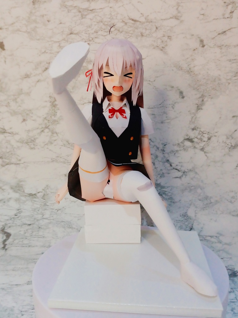 ペーパーフィギュア【無料DL】アーリャ（時々ボソッとロシア語でデレる隣のアーリャさん） 美少女フィギュア