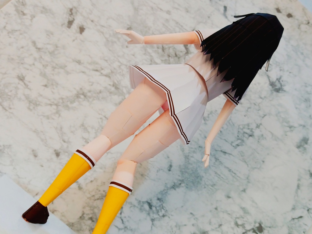 ペーパーフィギュア【無料DL】温水佳樹(負けヒロインが多すぎる!) 美少女フィギュア