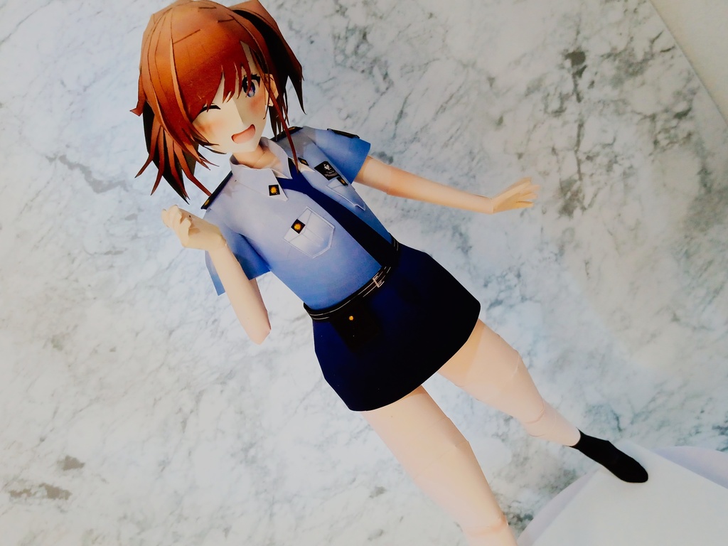 ペーパーフィギュア【無料DL】オリジナル美少女フィギュア ミニスカ警察官ちゃん