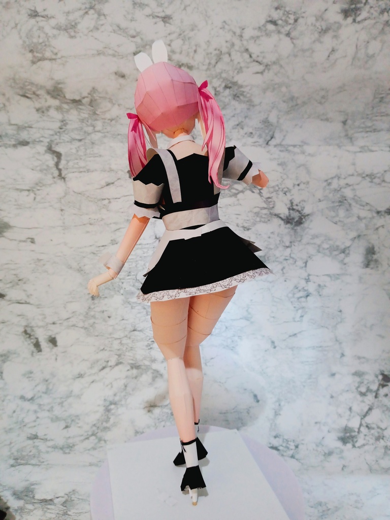 ペーパーフィギュア【無料DL】オリジナル美少女フィギュア うさ耳ツインテメイドちゃん