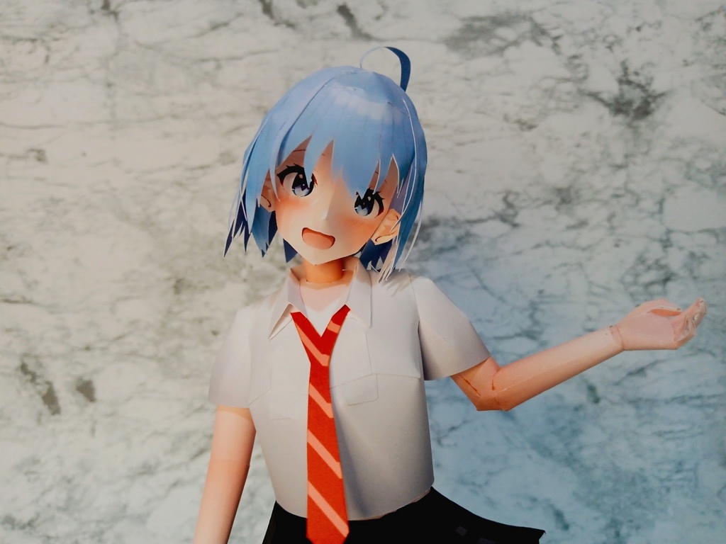 ペーパーフィギュア【展開図】オリジナル美少女フィギュア 水色ショート座りポーズちゃん