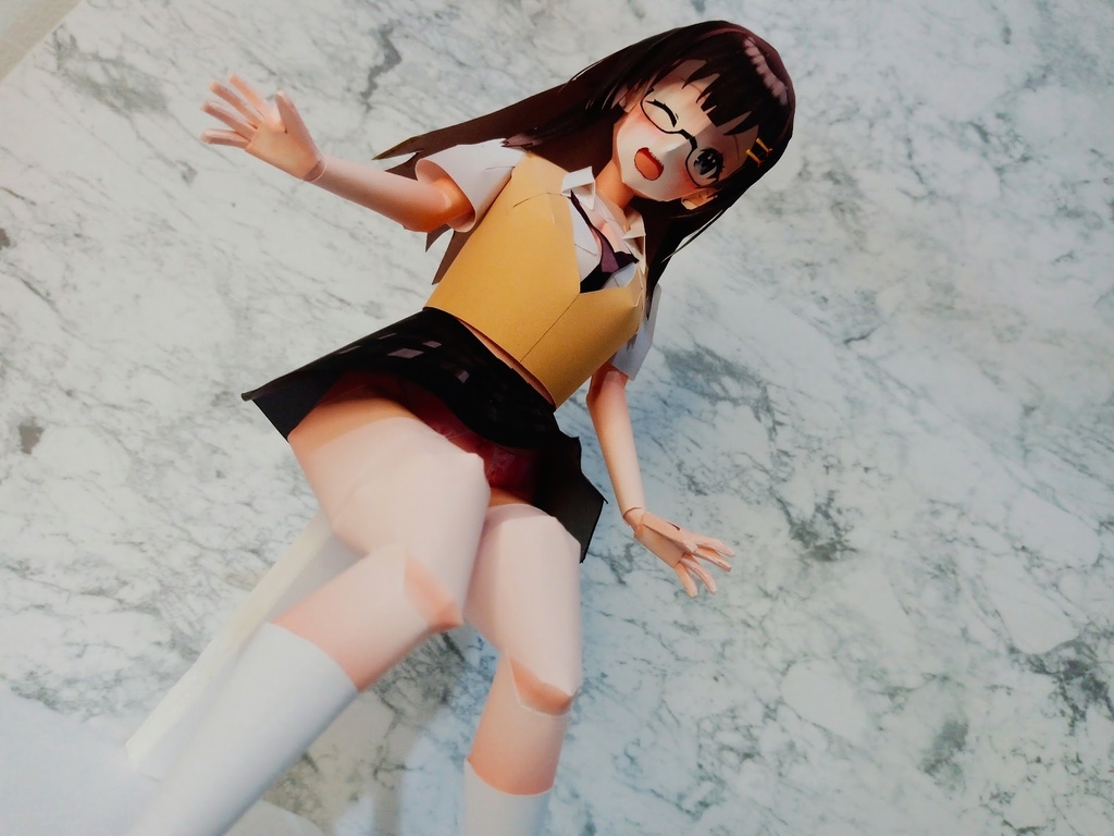 ペーパーフィギュア【展開図】オリジナル美少女フィギュア チラリ太ももメガネちゃん