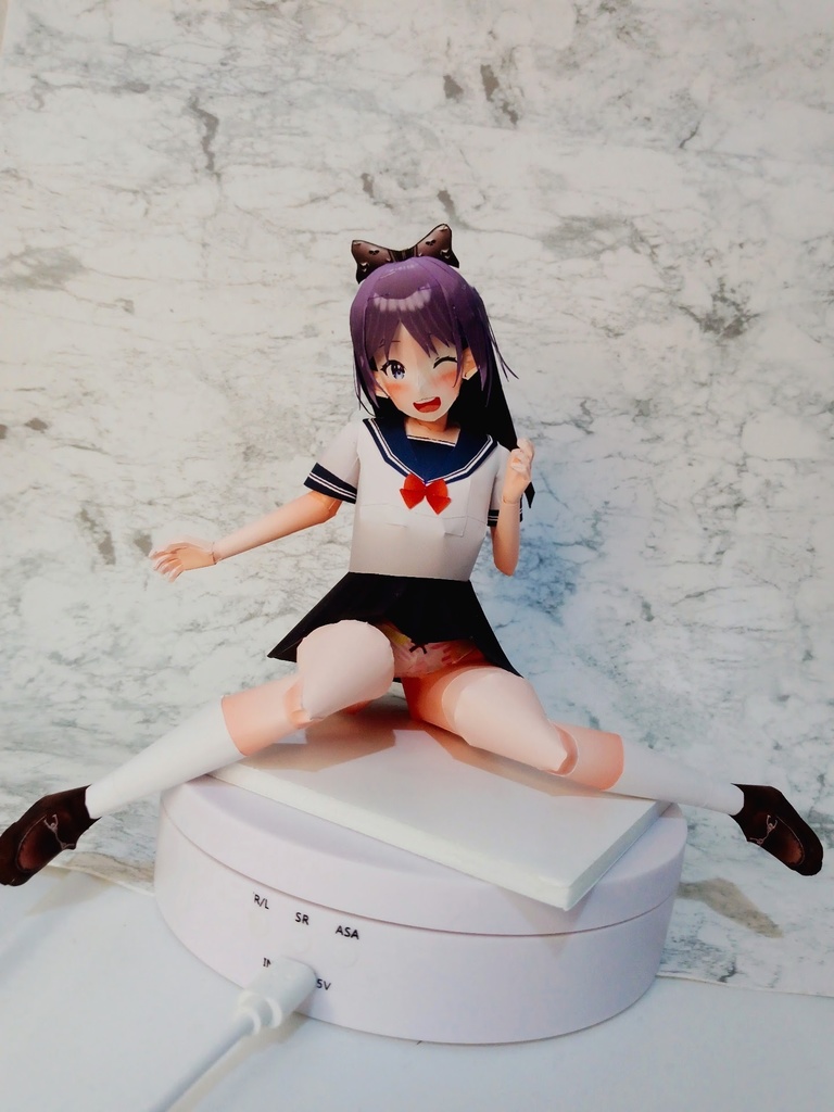 ペーパーフィギュア【展開図】オリジナル美少女フィギュア　ぺたん座り限界角度ちゃん