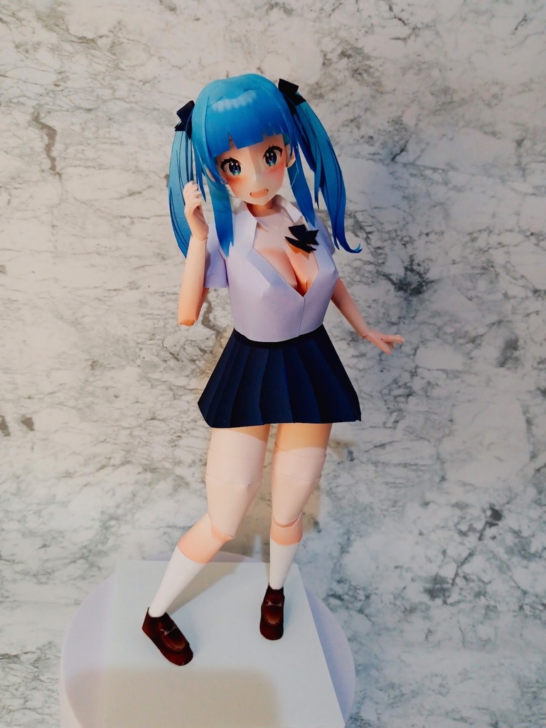 ペーパーフィギュア【展開図】オリジナル美少女フィギュア　はち切れ重量感ツインテちゃん