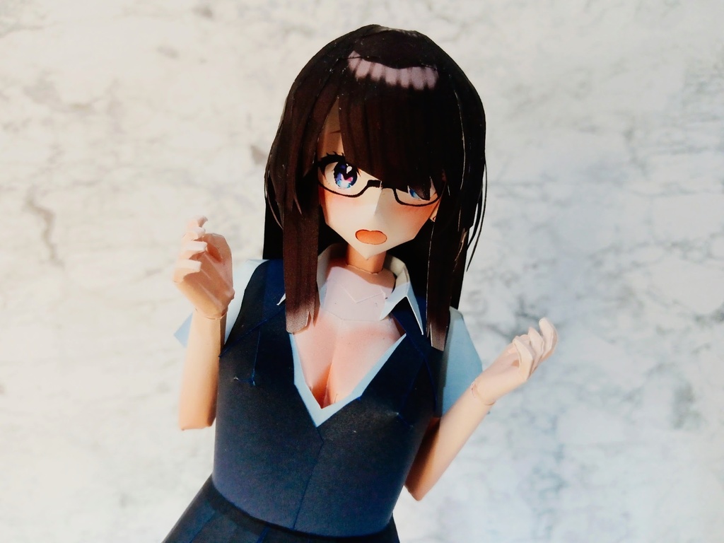 ペーパーフィギュア【展開図】オリジナル美少女フィギュア きわどすぎ黒髪メガネちゃん