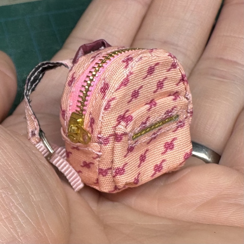 地雷系リュック