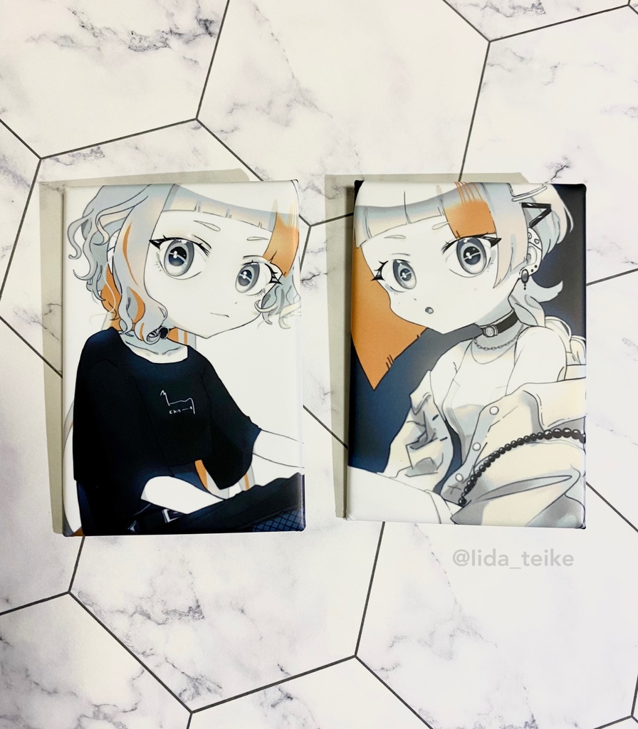 モノクロ知声缶バッジ