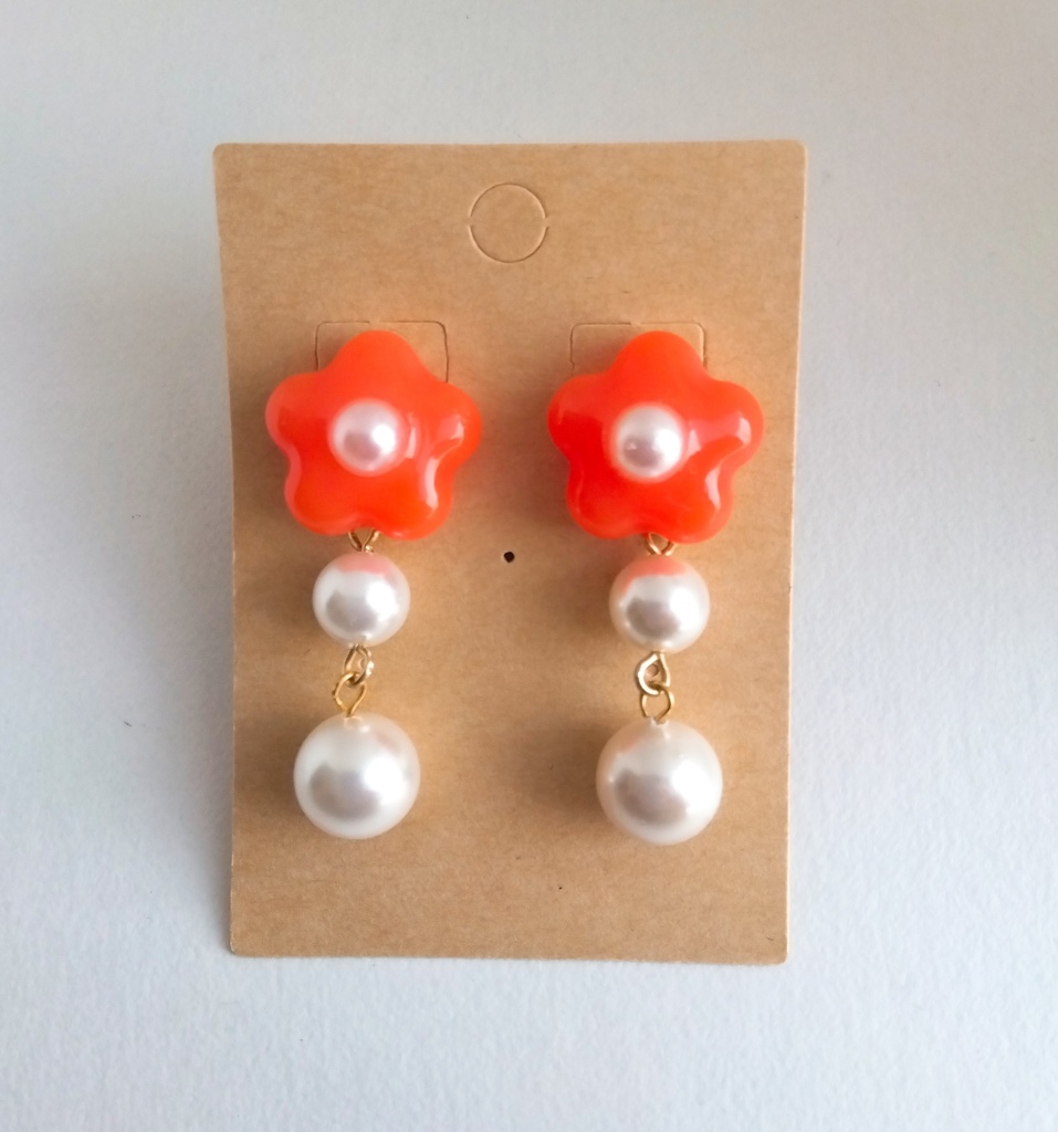 【匿名配送】昭和レトロな花のピアス【2way】