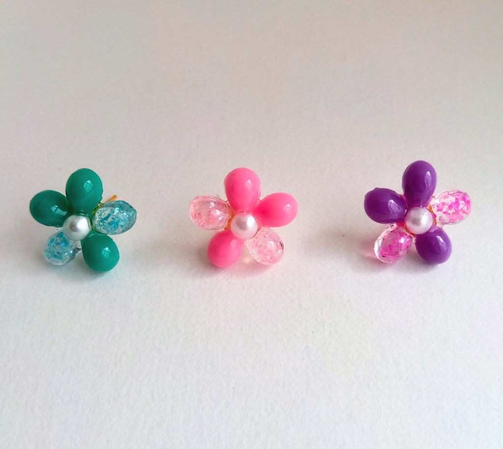 【匿名配送】2色花のピアス【2way】