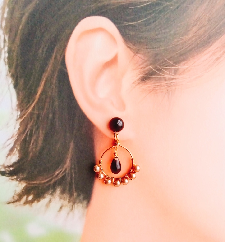 【匿名配送】オリエンタル風ピアス/茶色【イヤリングも可】