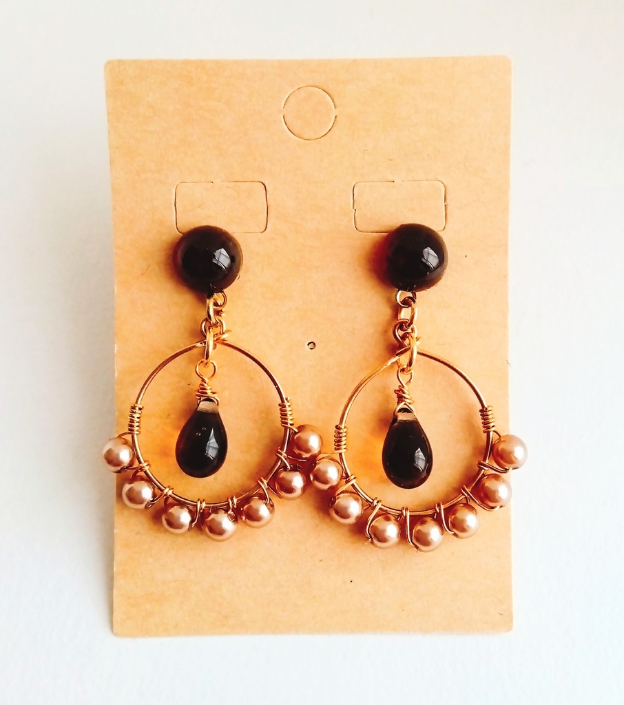 【匿名配送】オリエンタル風ピアス/茶色【イヤリングも可】