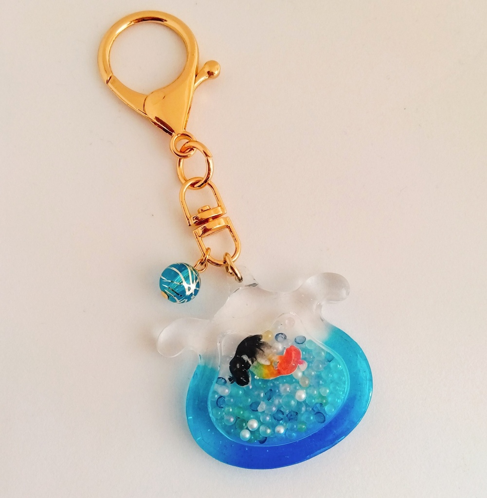 【匿名配送】金魚鉢のバッグチャーム