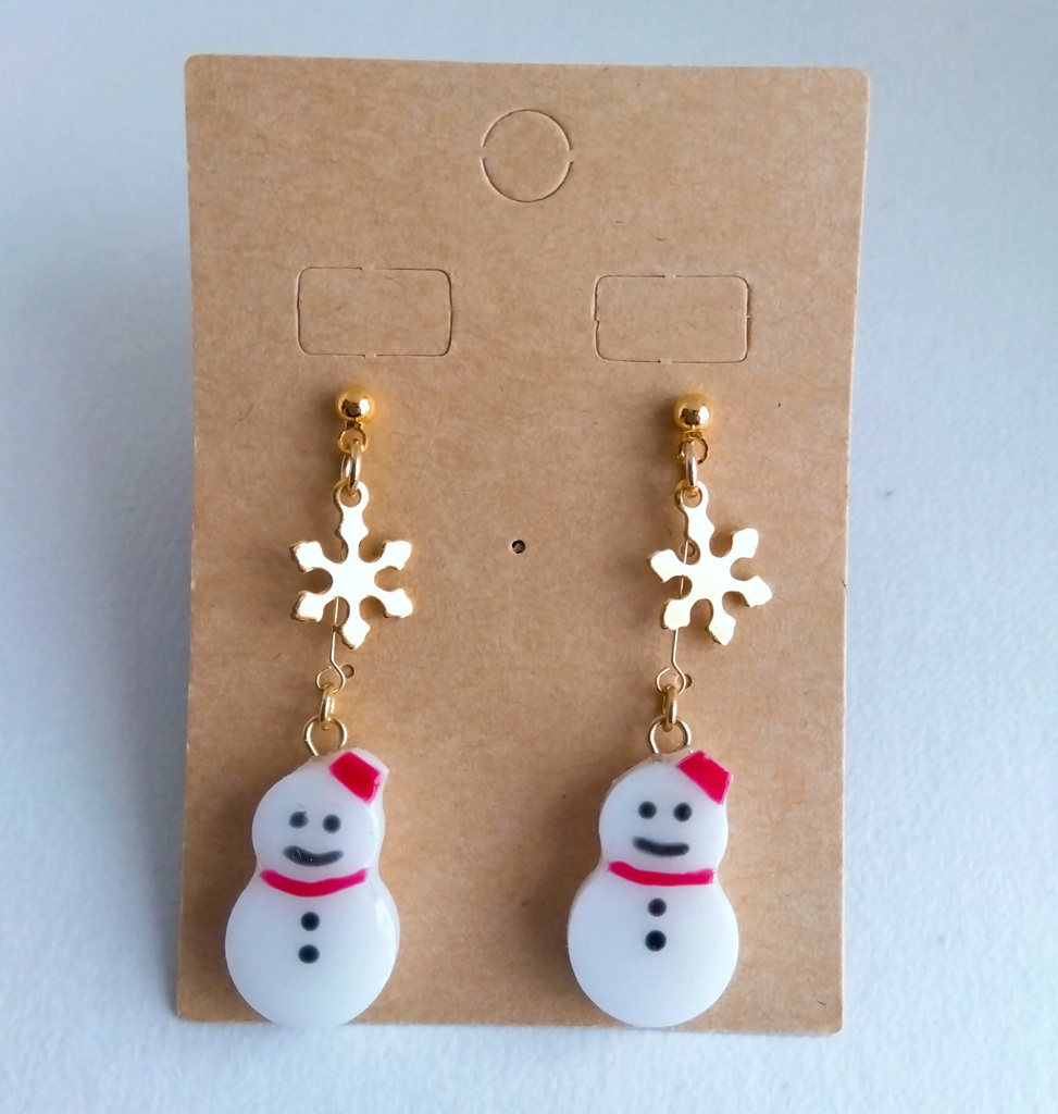 【匿名配送】雪だるまのピアス【イヤリングも可】