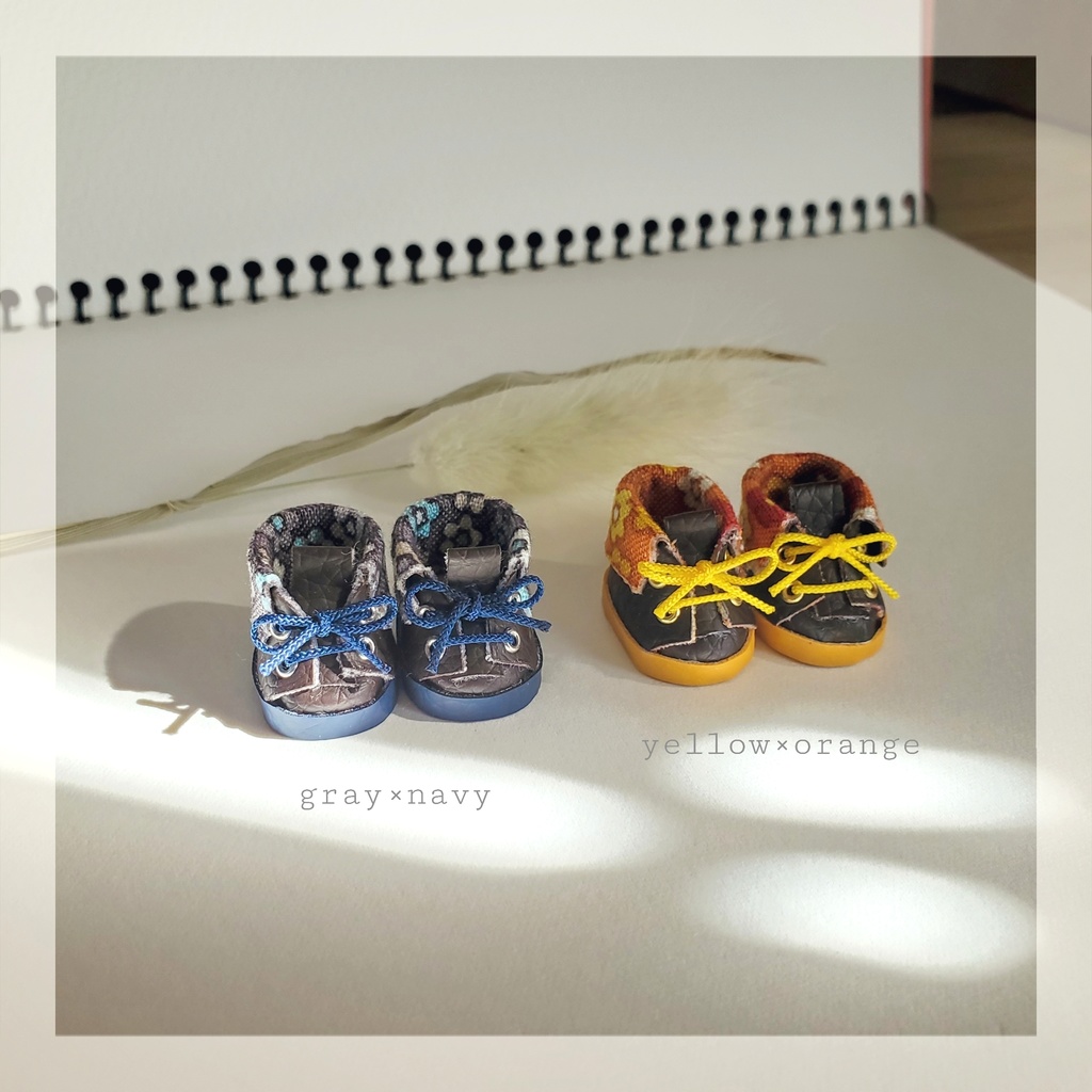 ハイカットシューズ