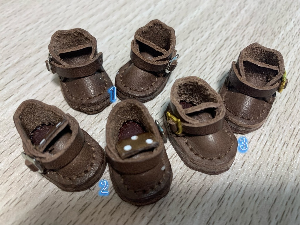 10㎝マスコットぬい用👞ねこバックル革靴